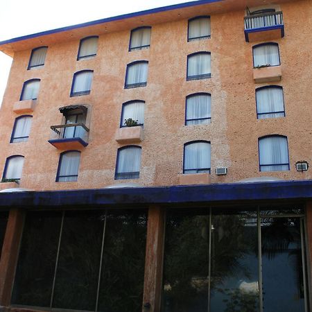 Hotel Plaza Zacatecas Guadalupe  エクステリア 写真