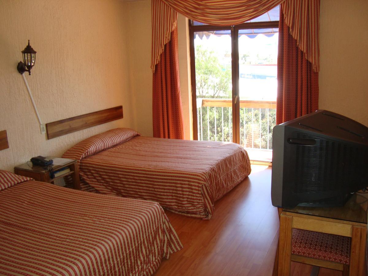 Hotel Plaza Zacatecas Guadalupe  エクステリア 写真